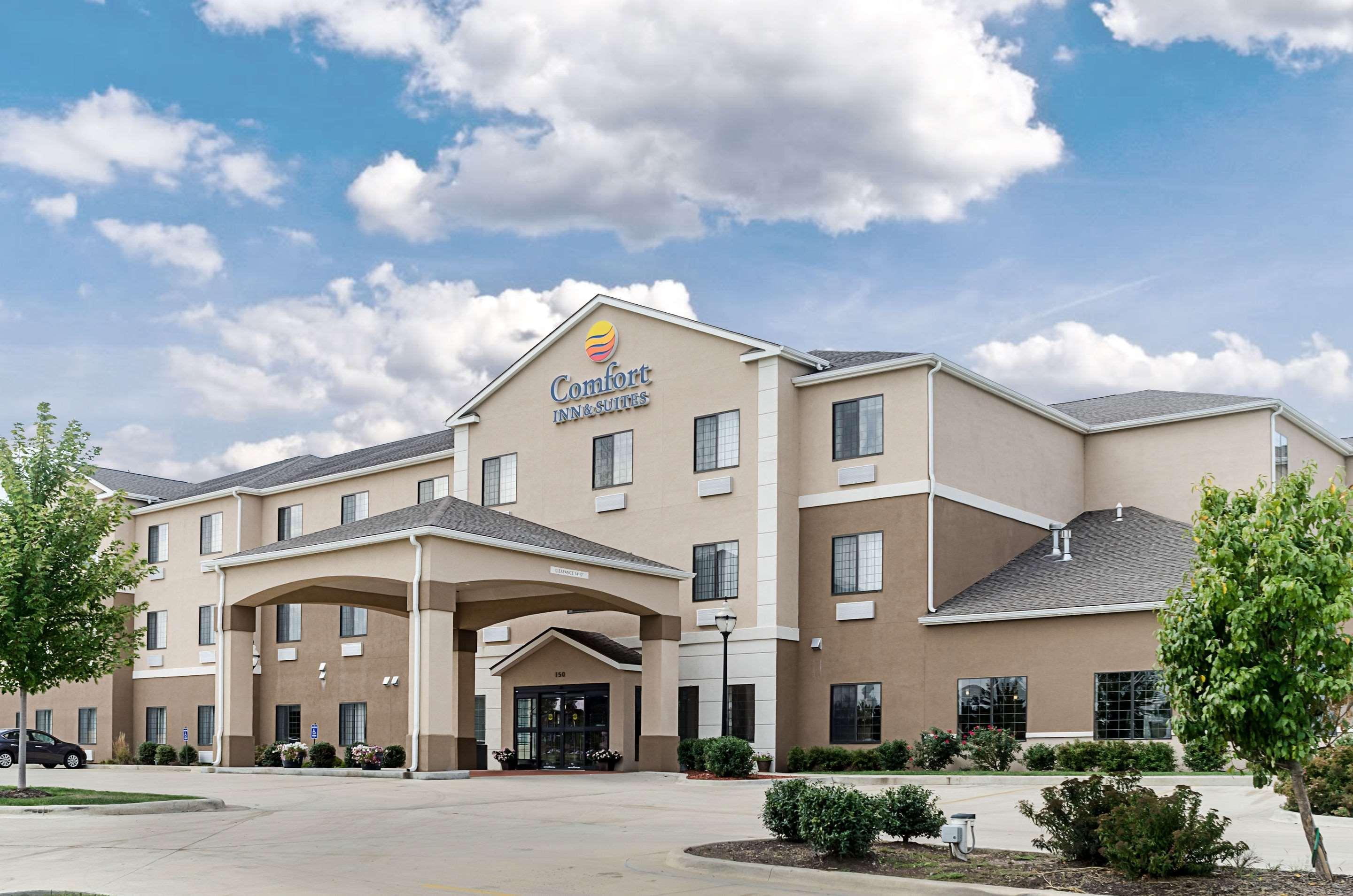 Hotel Comfort & Lawrence