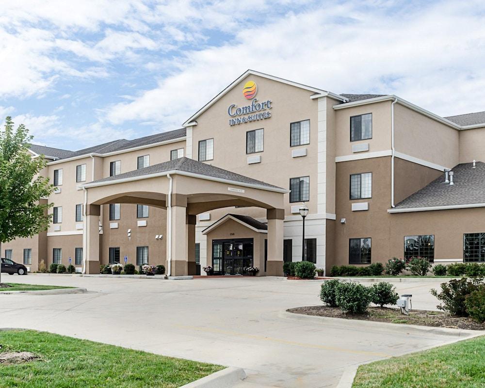 Comfort & Hotel Lawrence