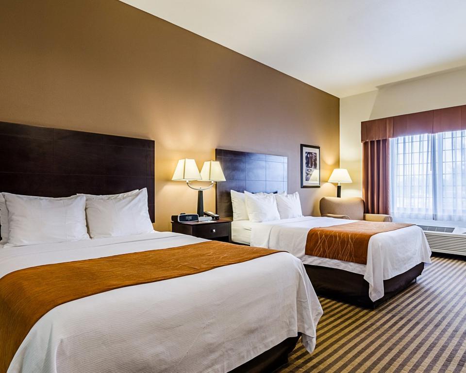 Comfort & Hotel Lawrence